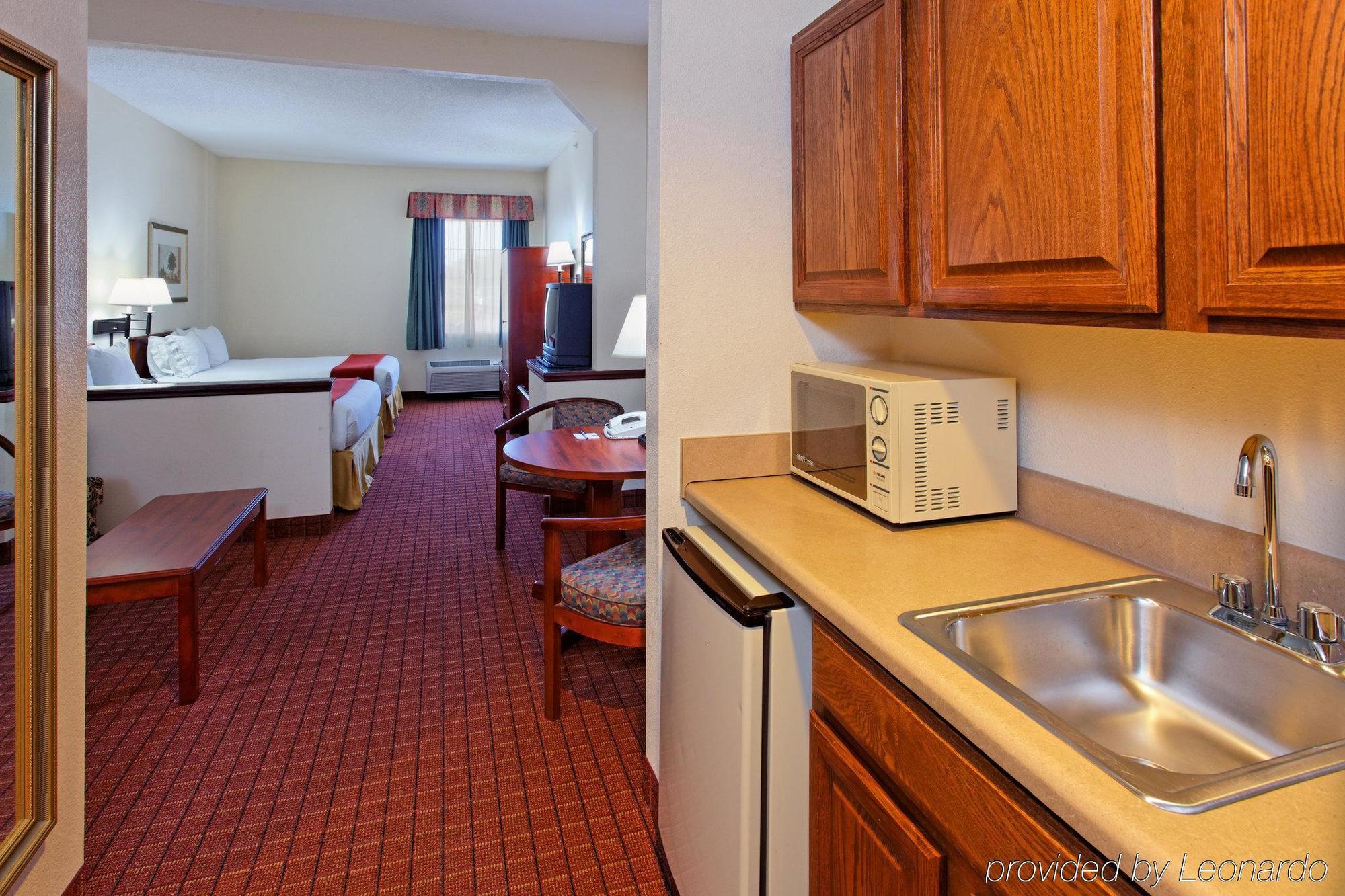 Holiday Inn Express & Suites Crossville, An Ihg Hotel Δωμάτιο φωτογραφία